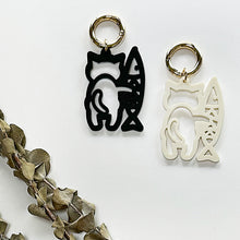 画像をギャラリービューアに読み込む, 猫サーファー キーホルダー チャーム キーチェーン バッグチャーム|gram(グラム)