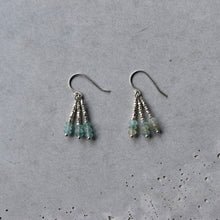 画像をギャラリービューアに読み込む, ローマングラスとカレンシルバーのフリンジピアス|YEAH.JAPAN(イエアジャパン)