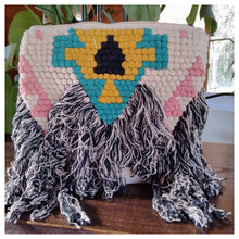 画像をギャラリービューアに読み込む, 天然素材のマクラメポーチ|MANGALA ARATI(マンガラ アーラティー)