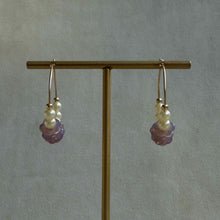 画像をギャラリービューアに読み込む, 【ピアス】耳元に咲く静けさ アメジストオパールフラワーとパールの14KGFフープピアス|ERIKOART(エリコアート)