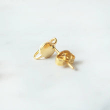 画像をギャラリービューアに読み込む, プラネットモチーフ オパール スタッドピアス(シルバー925/18Kゴールドプレーティング)|SMUK(スムーク)