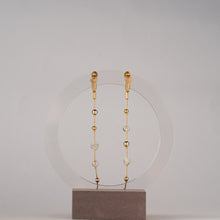 画像をギャラリービューアに読み込む, 繊細な輝き・艶・透明感。素敵が揃うロングイヤリング|BLANCHE NEIGE(ブランシュネージュ)