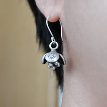 画像をギャラリービューアに読み込む, カレンシルバー ピアス(花ゆらり)|Soiry(ソイリー)