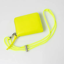 画像をギャラリービューアに読み込む, 蛍光レザーストラップ付き・ジャバラカードウォレット|perche(ペルケ)