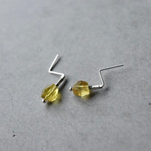 画像をギャラリービューアに読み込む, マルチカラートルマリンとカレンシルバーのキャッチのいらないピアス|YEAH.JAPAN(イエアジャパン)