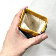 画像をギャラリービューアに読み込む, イヤホンポーチ/ガジェットポーチ/ケーブルポーチ(デニムライク)| 鍵、イヤホン、ケーブルなどの収納・持ち運びに便利 | 実用的 | 男前 | ギフト | クリスマスプレゼント | 誕生日 | バレンタイン | プチギフト | 男性 | 女性 | メンズ | ユニセックス|Des Ailes(デゼル)