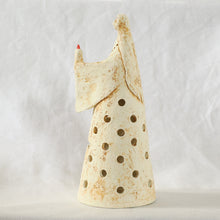 画像をギャラリービューアに読み込む, 蝋燭を持つ人ナイトランプ、アロマランプシェード|とうげい hanaga(トウゲイ ハナガ)