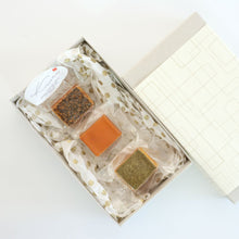 画像をギャラリービューアに読み込む, スモークチーズ3種セット-燻製2段仕込み-(ギフトBOX)|Kaori-熏(カオリカオリ)