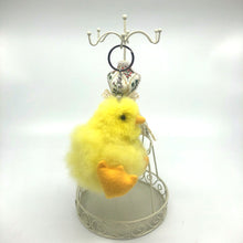 画像をギャラリービューアに読み込む, ベビーアルパカの天然皮革 ひよこ ぬいぐるみチャーム|ペルー職人手仕事・一点もの