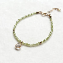画像をギャラリービューアに読み込む, ペリドットの華奢なブレスレット|beads room mimo(ビーズルームミモ)