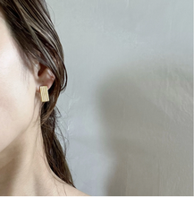 画像をギャラリービューアに読み込む, ストライプレクタングルLG E2206-05|modium(モーディアム)