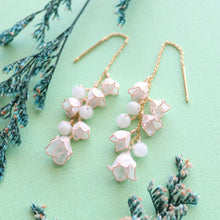 画像をギャラリービューアに読み込む, 鈴蘭とひすいのピアス|s.o.f.i. (ソフィー)