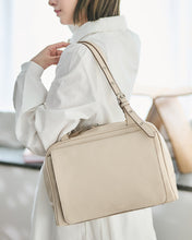 画像をギャラリービューアに読み込む, フラップボストンバッグ(Beige)|MARSLY(マーズリー)