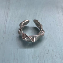 画像をギャラリービューアに読み込む, CROSSED RIBBONS(09)|Truph.BIJOUX(トリュフビジュー)