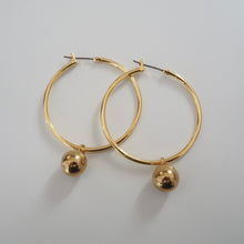 画像をギャラリービューアに読み込む, Big hoop piece gold ピアス イヤリング | LUNACHIC(ルナシック)