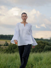 画像をギャラリービューアに読み込む, 刺繡入りブラウス (ヴィシヴァンカ)|Ukrainian Embroidery Wear ”Mavka”(ウクライナシシュウノアパレル マウカ)