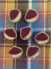 画像をギャラリービューアに読み込む, ブローチ【くり】|tsubutsubu design.(ツブツブデザイン)