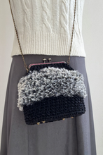 画像をギャラリービューアに読み込む, ふわふわファーのがま口チェーンバッグ|M'S CROCHET(エムズクロシェット)
