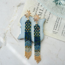 画像をギャラリービューアに読み込む, ミッドナイトブルー 夜空の一番星 ビーズフリンジピアス|Ahki Beadwork(アーキービーズワーク)