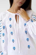 画像をギャラリービューアに読み込む, 刺繡入りブラウス (ヴィシヴァンカ)|Ukrainian Embroidery Wear ”Mavka”(ウクライナシシュウノアパレル マウカ)
