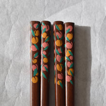 画像をギャラリービューアに読み込む, 桃柄/うるしのおはし|warped(ワープド)