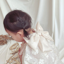 画像をギャラリービューアに読み込む, Back ribbon bib|Lutin(リュタン)