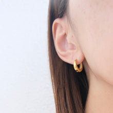 画像をギャラリービューアに読み込む, ステンレスぷっくりピアス|HOTARU(ホタル)