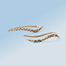 画像をギャラリービューアに読み込む, K18 2-Way Random-Cut Wave Design Pierced Earrings_ウェーブカットデザインピアス|Fujikoshi Jewelry(フジコシジュエリー)