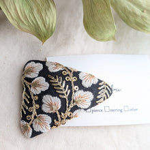 画像をギャラリービューアに読み込む, インド刺繡リボンの三角パッチン|柚柑(ユコウ)