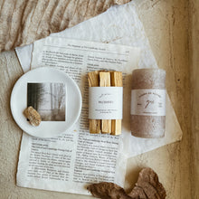 画像をギャラリービューアに読み込む, パロサント&ベージュキャンドルギフトセット(ホワイトトレー)|gis(ギス)