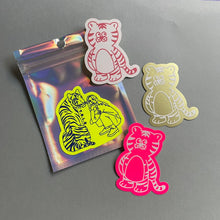 画像をギャラリービューアに読み込む, Sticker|虎と女|Y.O.L.O(ヨーロー)