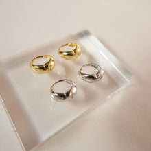 画像をギャラリービューアに読み込む, Silver925 ぷっくりピアス小|HOTARU(ホタル)