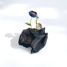 画像をギャラリービューアに読み込む, 炭オブジェ / 紺+白+ベージュ|櫂の炭(カイノスミ)