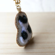 画像をギャラリービューアに読み込む, 和み猫のバッグチャーム うしろ 白と黒|Little Plum(リトルプラム)