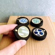 画像をギャラリービューアに読み込む, 炭団オブジェ / ◎+和風柄1|櫂の炭(カイノスミ)