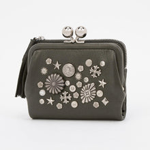 画像をギャラリービューアに読み込む, マルチスタッズがま口二つ折りウォレット|perche(ペルケ)