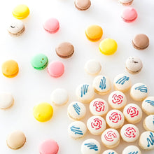 画像をギャラリービューアに読み込む, マカロン10個詰合わせ【デラックス】|Pâtisserie Le Cadeau(パティスリールカドゥー)