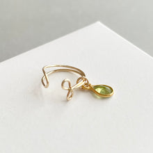 画像をギャラリービューアに読み込む, ペリドットのイヤーカフ|Na Lumière (ナ ルミエール)