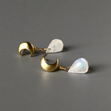 画像をギャラリービューアに読み込む, 月光|ムーンストーンの朧月ピアス|Une(ウーネ)
