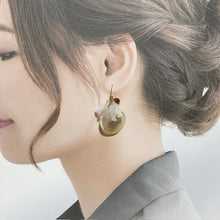 画像をギャラリービューアに読み込む, シェルフラワーピアス/イヤリング|a.line(エーライン)