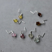 画像をギャラリービューアに読み込む, マルチカラートルマリンとカレンシルバーのキャッチのいらないピアス|YEAH.JAPAN(イエアジャパン)