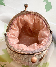 画像をギャラリービューアに読み込む, マーブルカラーの口金ポーチ グリーン、ピンク、ブルー|M'S CROCHET(エムズクロシェット)