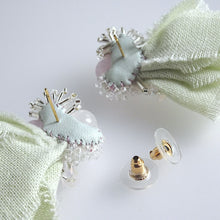 画像をギャラリービューアに読み込む, 草木染めフリンジのピアス|hanmmmo(ハンモ)