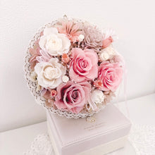 画像をギャラリービューアに読み込む, 【くすみローズの壁掛けアレンジ】 ピンク パープル 上品な薔薇 母の日ギフト 敬老の日 両親贈呈品 結婚 出産 誕生日 記念日 新築 還暦 古希 喜寿 傘寿 米寿 長寿祝い プリザーブドフラワー フラワーギフト|Luana Mally(ルアナ マリー)