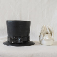 画像をギャラリービューアに読み込む, シルクハットとハトの花瓶セット|とうげい hanaga(トウゲイ ハナガ)