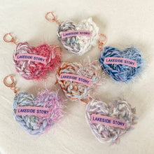 画像をギャラリービューアに読み込む, 毛糸のハートチャーム|LAKESIDE STORY(レイクサイドストーリー)