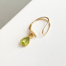 画像をギャラリービューアに読み込む, ペリドットのイヤーカフ|Na Lumière (ナ ルミエール)