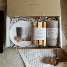 画像をギャラリービューアに読み込む, パロサント&ベージュキャンドルギフトセット(ホワイトトレー)|gis(ギス)
