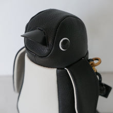 画像をギャラリービューアに読み込む, ペンギンの赤ちゃんバッグ・アデリーちゃん|ガムアママレザーズ神戸(ガムアママレザーズコウベ)