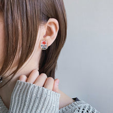 画像をギャラリービューアに読み込む, 赤いお花×チェック イヤリング|slowly&starry(スローリーアンドスターリー)